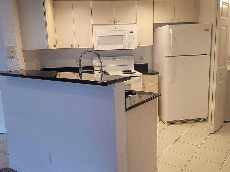 1801 N Flagler Dr #408 — Photo 18