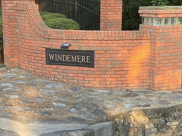 215 Windemere Dr