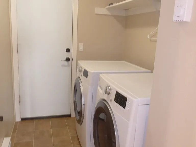 9236 Emily Way — Photo 2