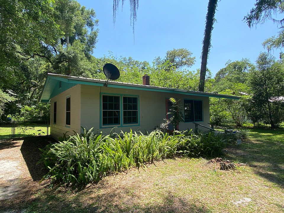 1st image of 628 NE 31st St