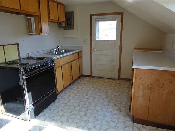 3rd image of 5816 Ogden Ave