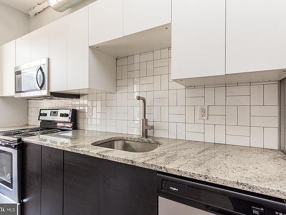 3rd image of 2613 W Girard Ave #2F