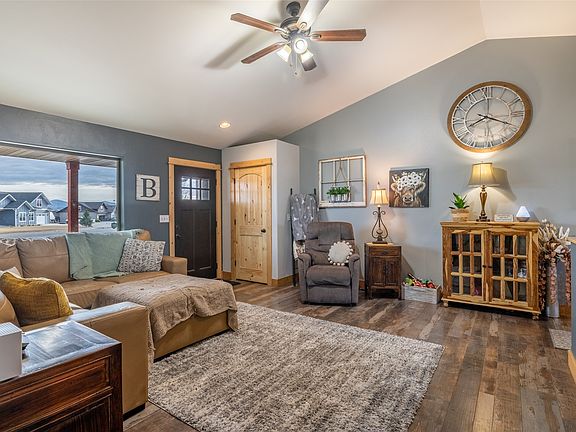 3rd image of 645 Covered Wagon Rd