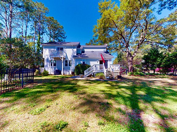 3rd image of 8203 Mainsail Lane