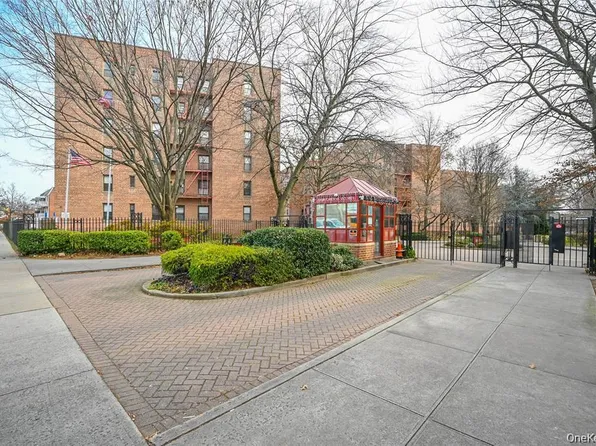 15030 71st Avenue #2G, Flushing, NY 11367