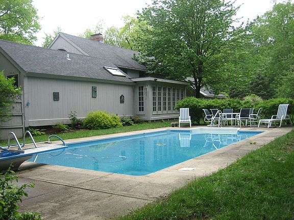 Private Pool Setting