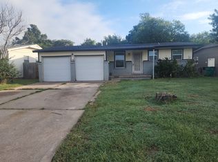 4904 S Shallow Brook Dr, Oklahoma City, OK 73129
