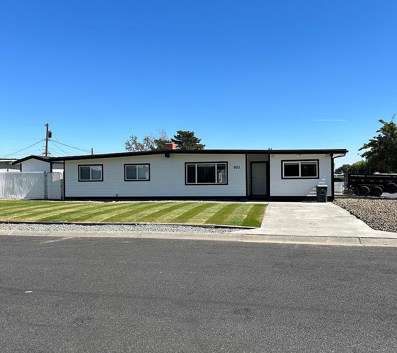 1st image of 803 N Vista Dr