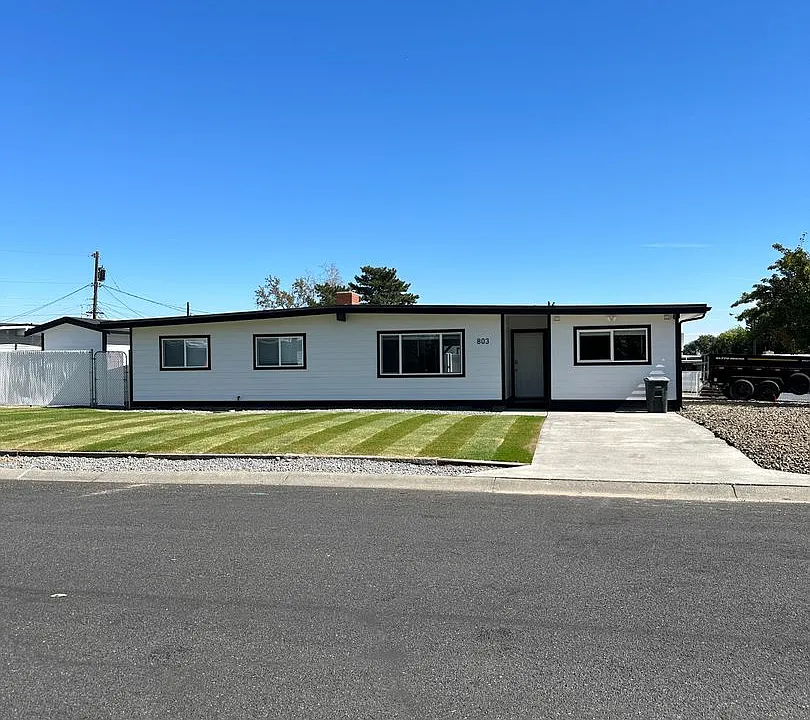 803 N Vista Dr