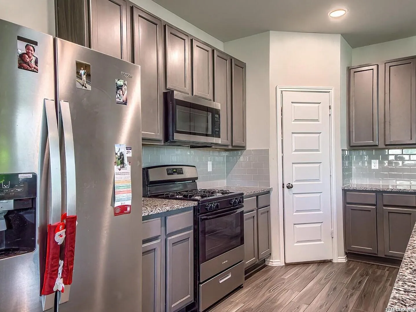 4 bed, 2194 sqft, $2,000 — Photo 2