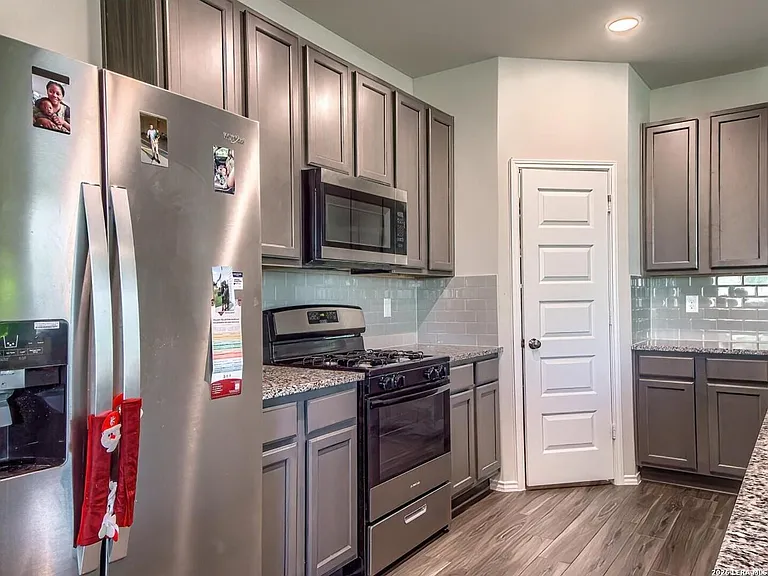 5011 Sandstone Way — Photo 8