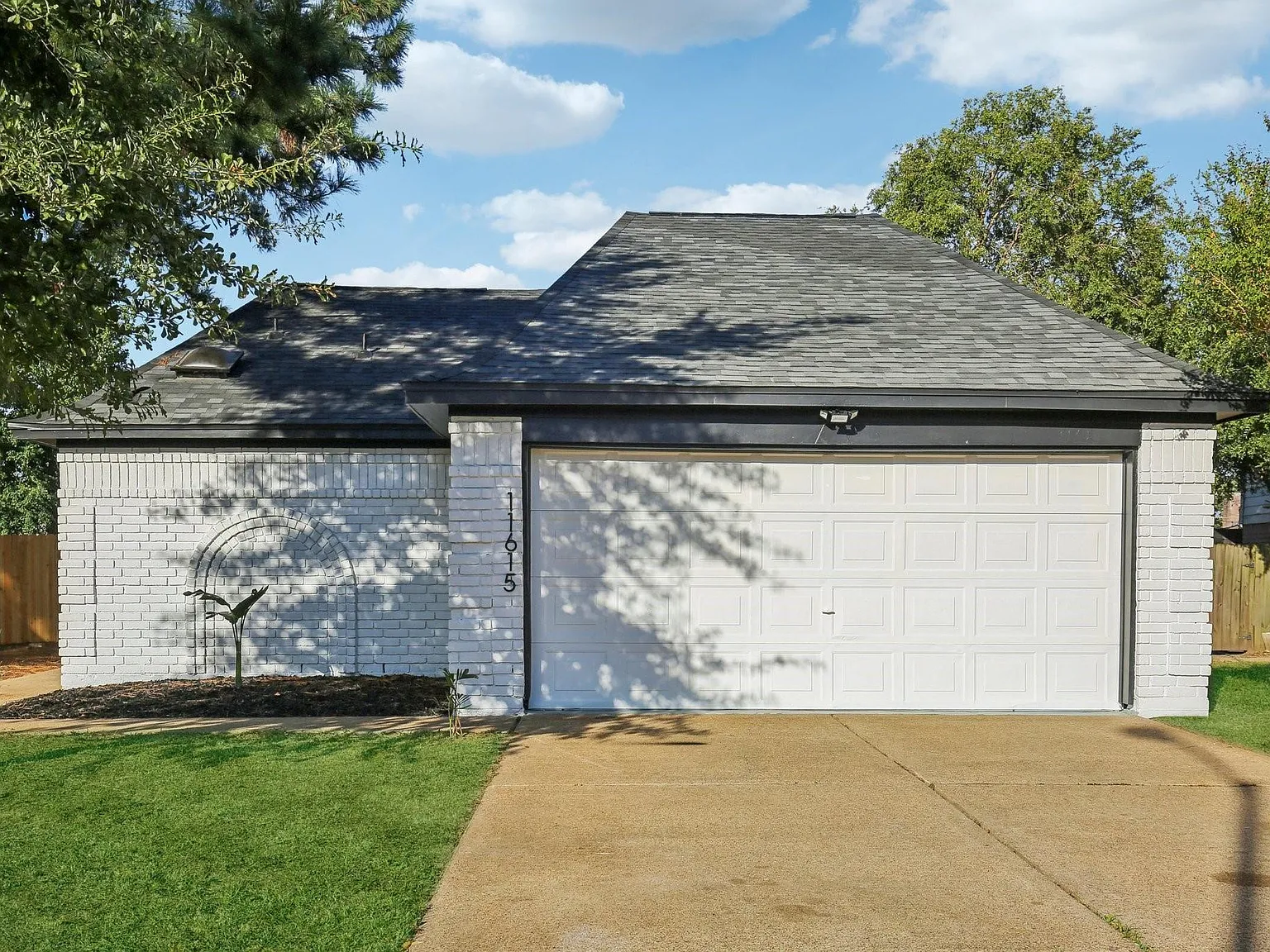 4 bed, 2.0 bath, 1525 sqft, $2,100 — Photo 4