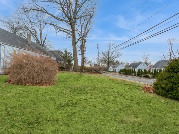2 Finley Street, Norwalk, CT 06850