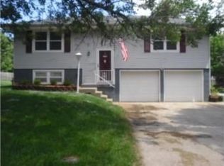 200 NW 3rd St, Blue Springs, MO 64014