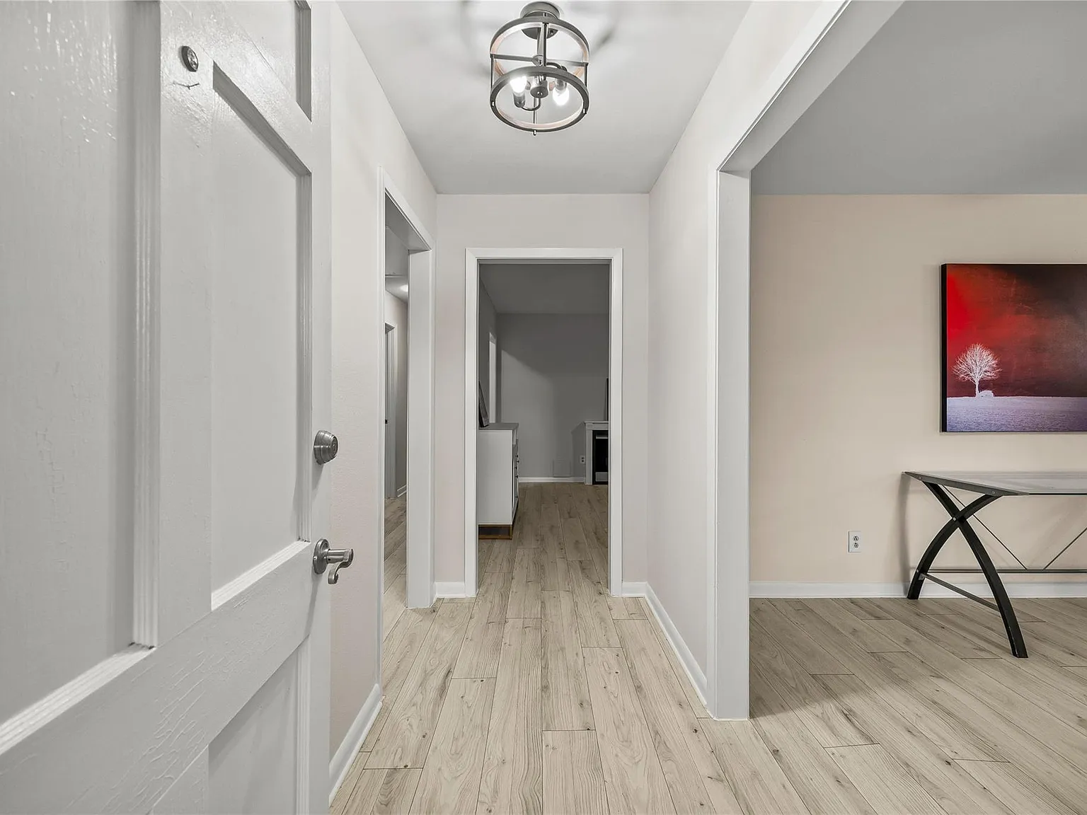 3 bed, 2.0 bath, 1996 sqft, $2,600 — Photo 3