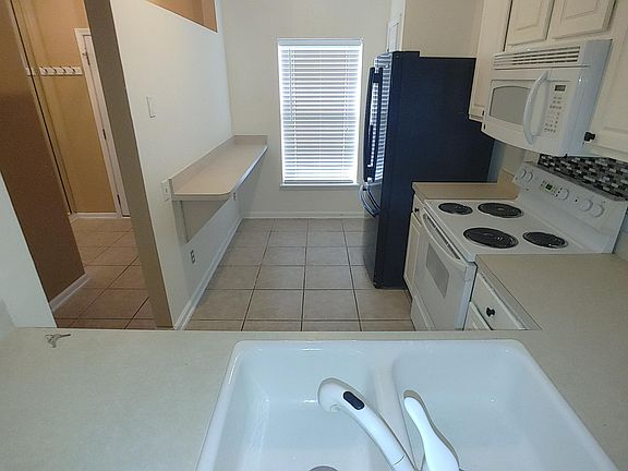 4th image of 12311 Kensington Lakes Dr Unit 3102
