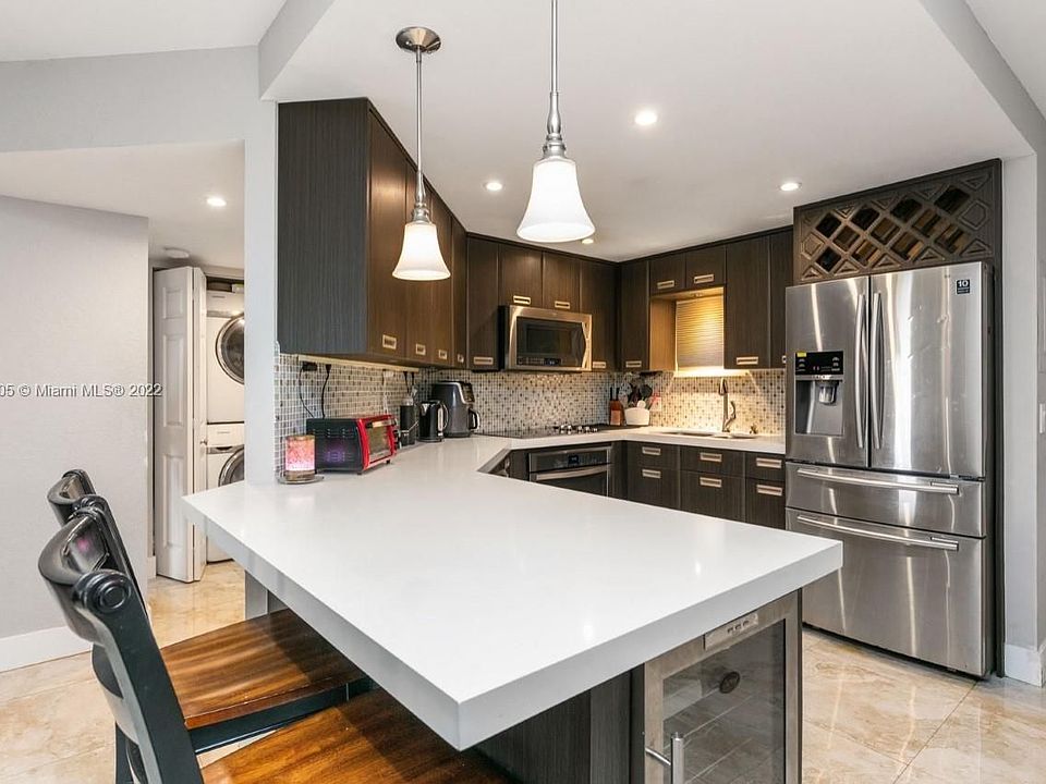1st image of 8323 Lake Dr APT 504