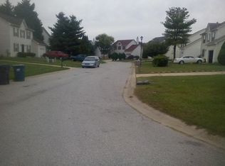 15 Three Rivers Ct, Newark, DE 19702