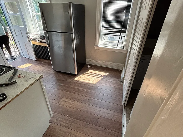 936 Madison Ave #2 — Photo 5