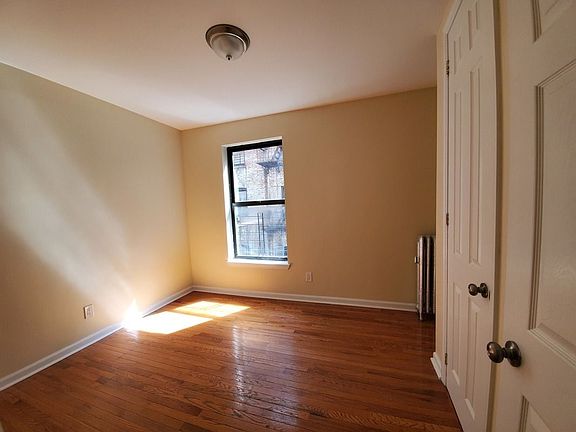 3rd image of 196 Bradhurst Ave APT 26