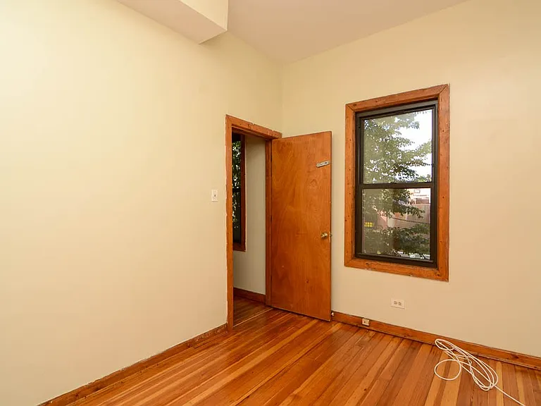 2825 N Milwaukee Ave #2 — Photo 15