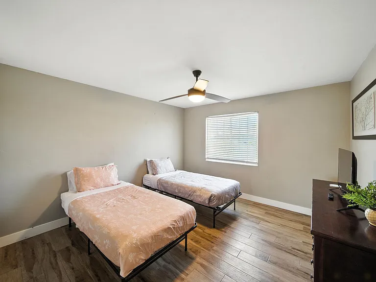 2207 N 71st St — Photo 18