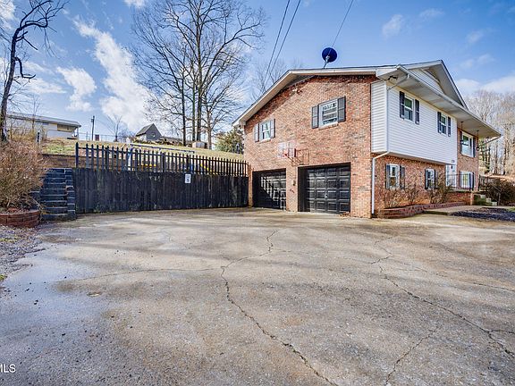 3rd image of 1770 Breeding Ln