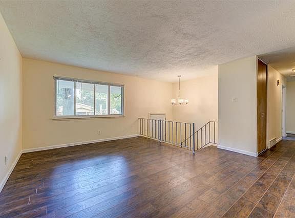 3rd image of 1910 Bobbinray Ave