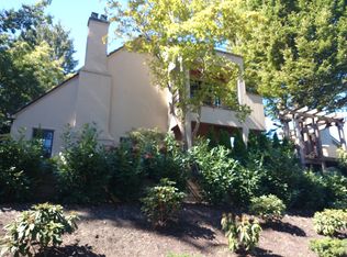 3822 S Court St, Seattle, WA 98144