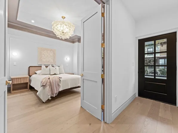 83 Liberty Place image 15 of 39