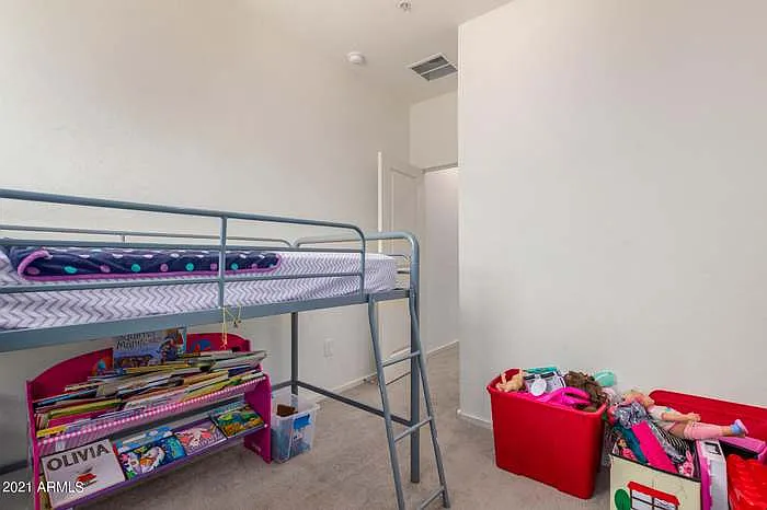 2358 E Huntington Dr — Photo 18