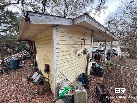 3rd image of 4117 Rebecca Rd