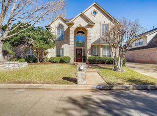 2856 Oakbriar Trl, Fort Worth, TX 76109