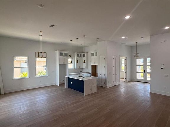 2nd image of 9390 IMPALA CIRCLE