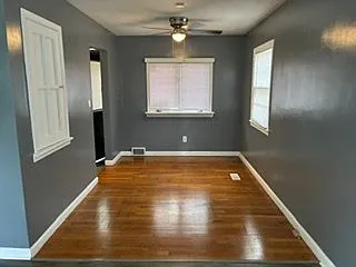 898 Weldon Ave — Photo 3