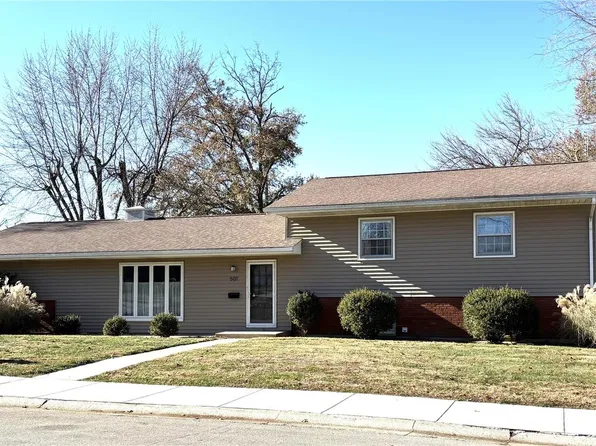 501 Maple St, Greenville, IL 62246
