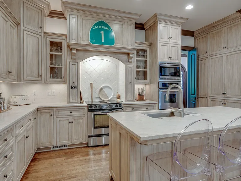 55 Whitworth Blvd — Photo 12