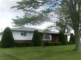 768 2200th Ave, Chestnut, IL 62518