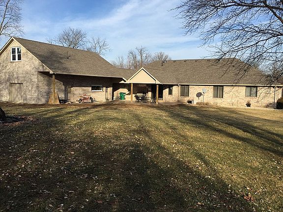 View of back of home