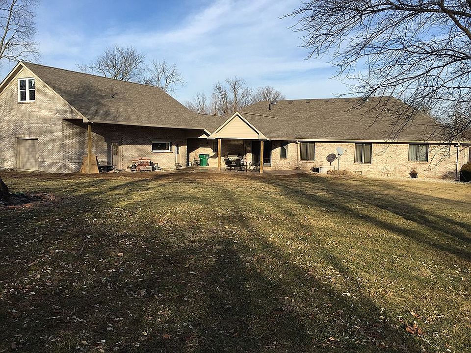 View of back of home