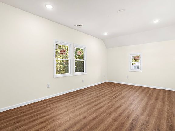 4th image of 72 Winant Ave #2