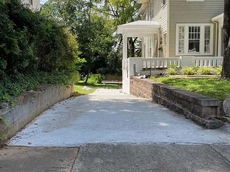 2209 Rivermont Ave — Photo 12