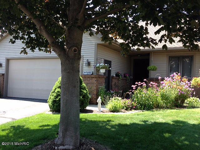 1st image of 1751 Lakeview Dr