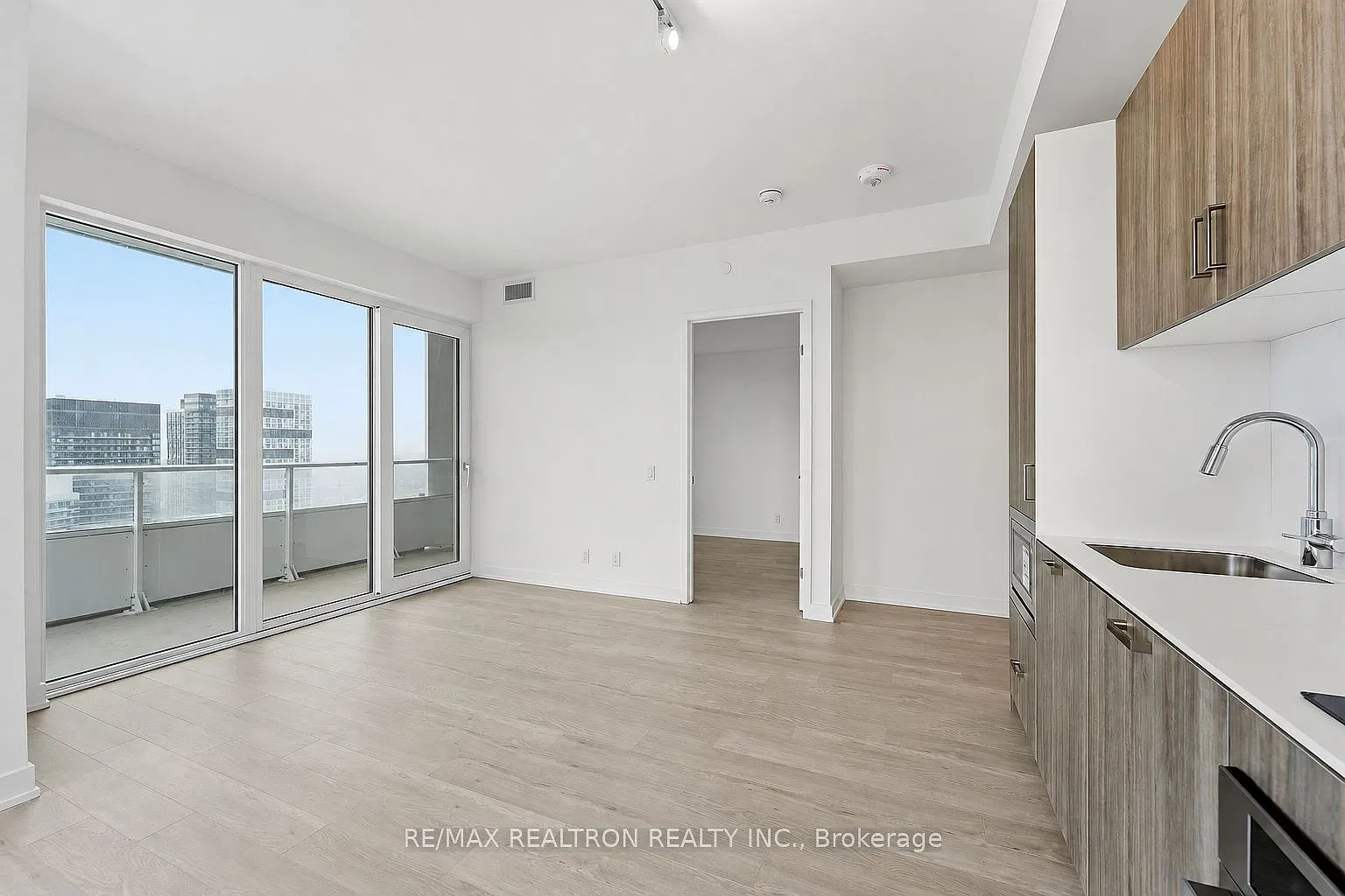 2 bed, $3,300 — Photo 4
