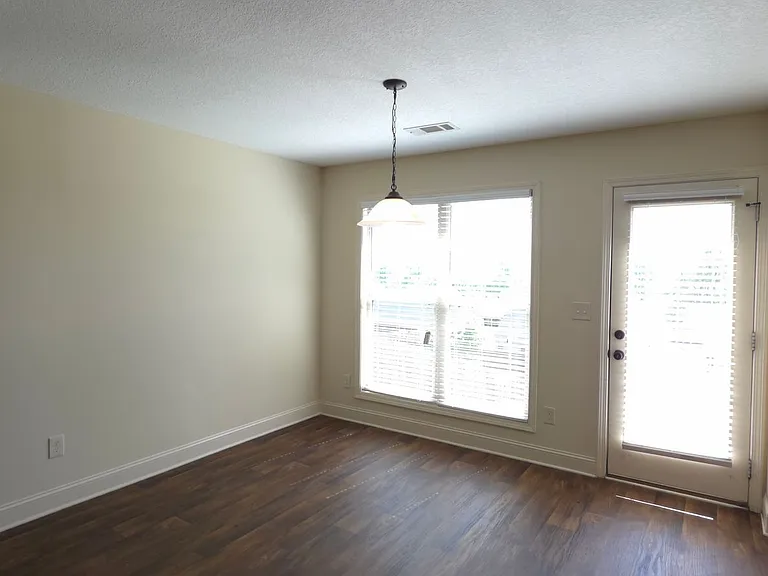 2125 Savannah Dr — Photo 4