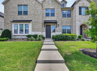 685 Watersedge Ct, Lewisville, TX 75067
