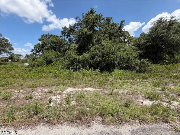 126 Rosemont Pl, Labelle, FL 33935