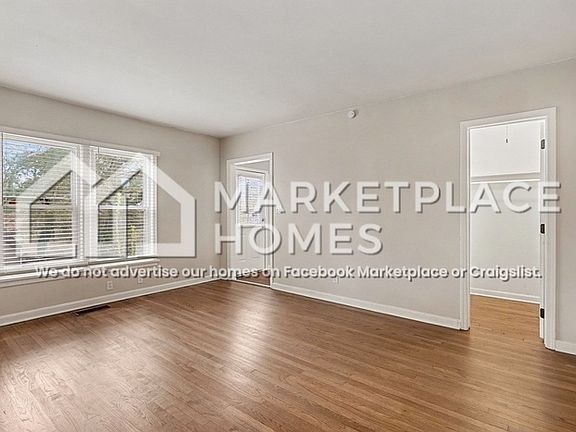 4th image of 2851 Akron St