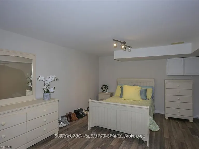 70 Fiddlers Green Rd #22 — Photo 16