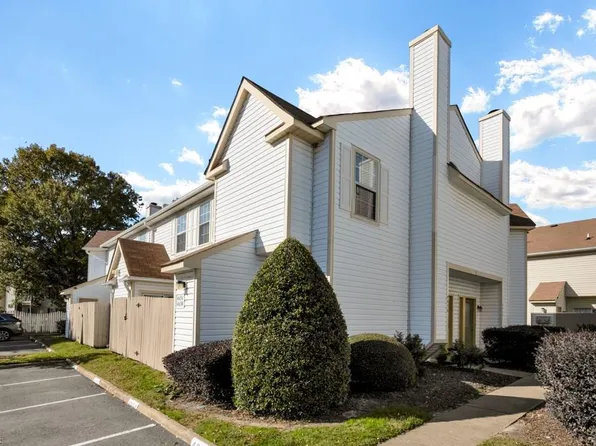 4656 Georgetown Pl, Virginia Beach, VA 23455